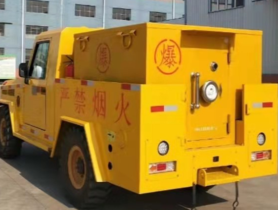 四平凯龙爆破器材运输车：保障爆破任务的安全运行